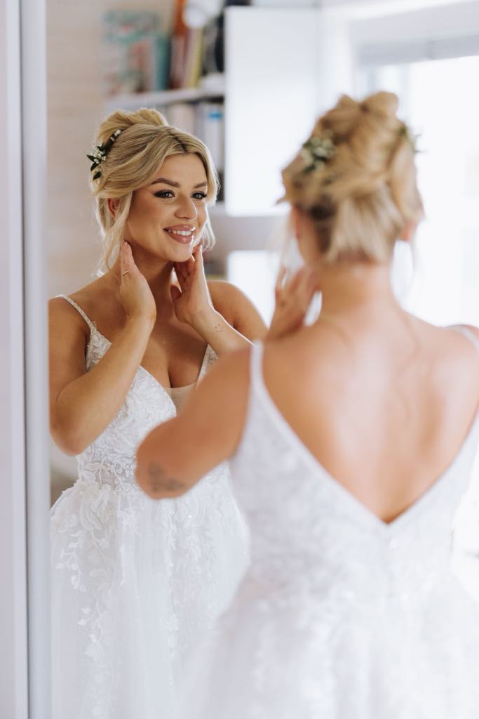 e2742275-5b45-4b9e-ad7c-e7ec7b723bd2